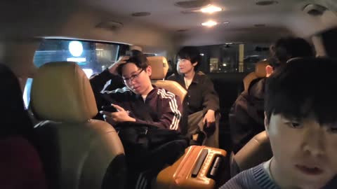 주륵주륵르르 - [클립]김민교: 나 진짜 궁금한 거 하나야 인천공항 갔...