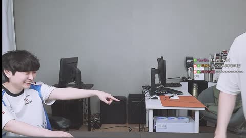 주륵주륵르르 - [클립]식사 내외하는 저라뎃 도현