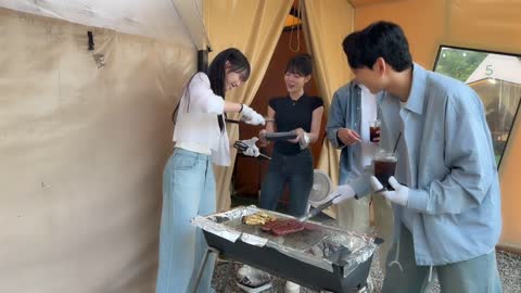 주륵주륵르르 - [클립]김민교x미오탱x스맵x앙체리 글램핑 2.4kg