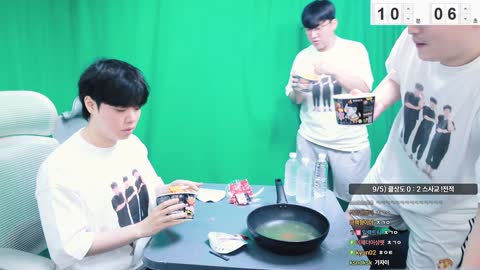 http_ - [클립]먹방 문파답게 불닭 빨리 먹기 승리하는 클상도