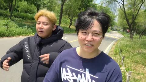 auxhdtchsirg - [클립]철구:이사를왔거든요 장난스럽게 멘트 족햄...