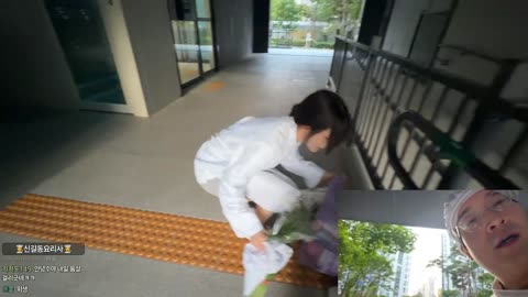 주륵주륵르르 - [클립]에어샤워 하는 이상호를 보는 안녕수야