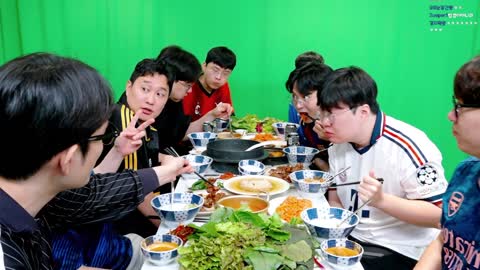 주륵주륵르르 - [클립]김봉준: 형 문모모한테 지죠? 저라뎃: 형 끝장전...