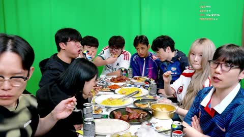 주륵주륵르르 - [클립]뿌꾸: 클리드는 버보라 가면 안돼? 클리드: 탈 ...