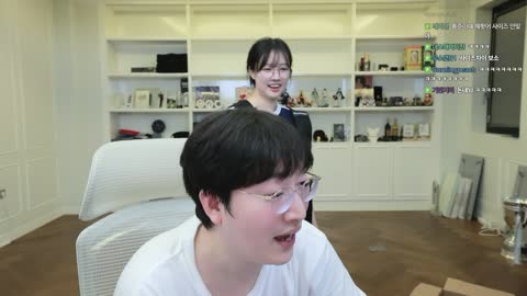 68.7kg - [클립]촉각슈트 체험 해보는 애교용