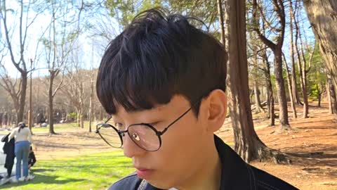 항상#코쨩 - [클립]쪼이: 나 돗자리 가져왔다? / 꼼모리: 잘래? 나랑...