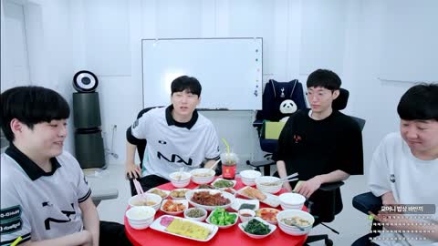 야바 - [클립]김민교) 허수야(쇼메이커) 그리고 밴픽 나한테 물어보고...