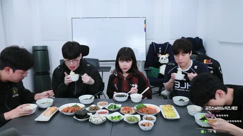 야바 - [클립]임유진) 자장면 하나 시켜서 두끼 먹어요 / 김민교) 냉장...