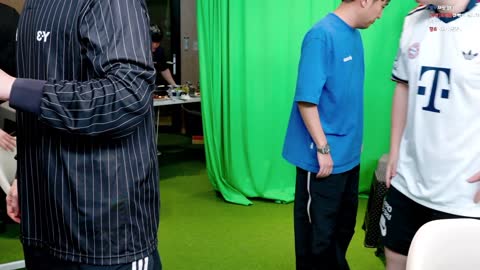 주륵주륵르르 - [클립]뿌꾸: 오아는 담배 하는 얼굴이야 오아: 형은 ...