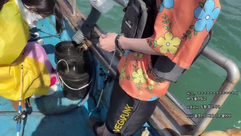 주륵주륵르르 - [클립]새우 자기도 못하면서 깐숙이 훈수 두는 김진솔