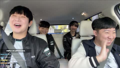 주륵주륵르르 - [클립]쇼메이커: 옛날엔 피파 많이 했었는데 그때 붐은...