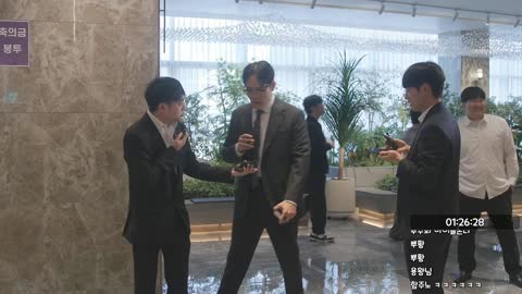 주륵주륵르르 - [클립]인터뷰하는 뿌꾸 마빡 임유진