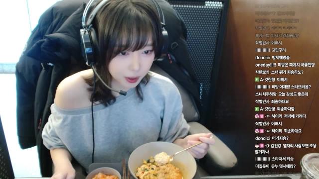 PC방 라면먹방 250402