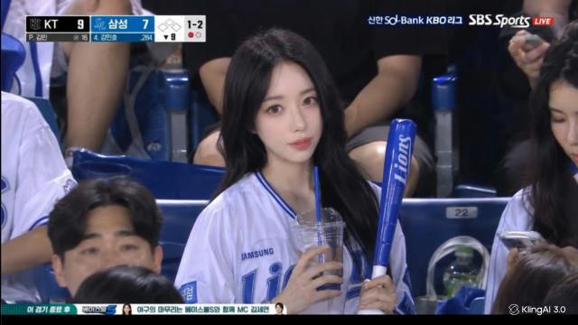 야구중계화면에 잡히다 ..?! - 연트리버님요청..